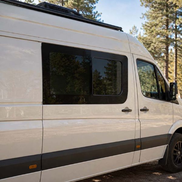Fenêtre Coulissante pour Porte de Van Aménagé Sprinter en Gros avec Verre Trempé, Moustiquaire et Joint EPDM - 71C62A